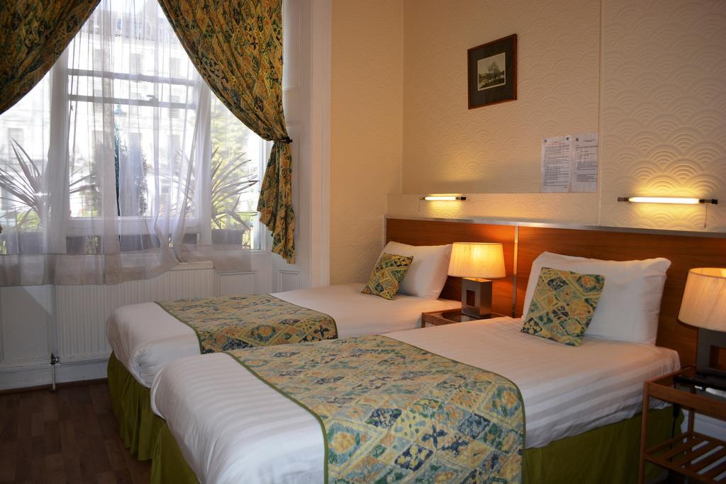 Falcon Hotel London Værelse billede