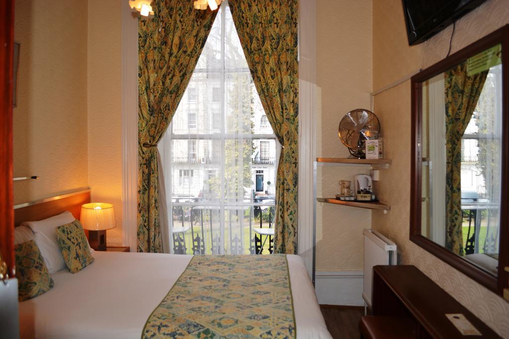 Falcon Hotel London Værelse billede