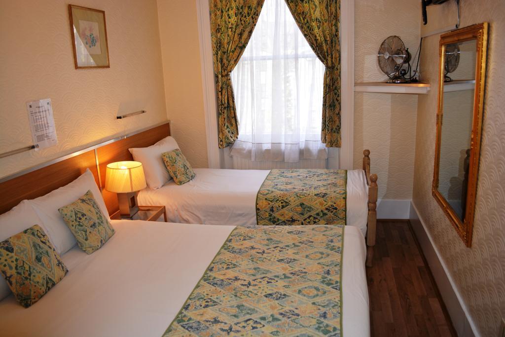 Falcon Hotel London Værelse billede