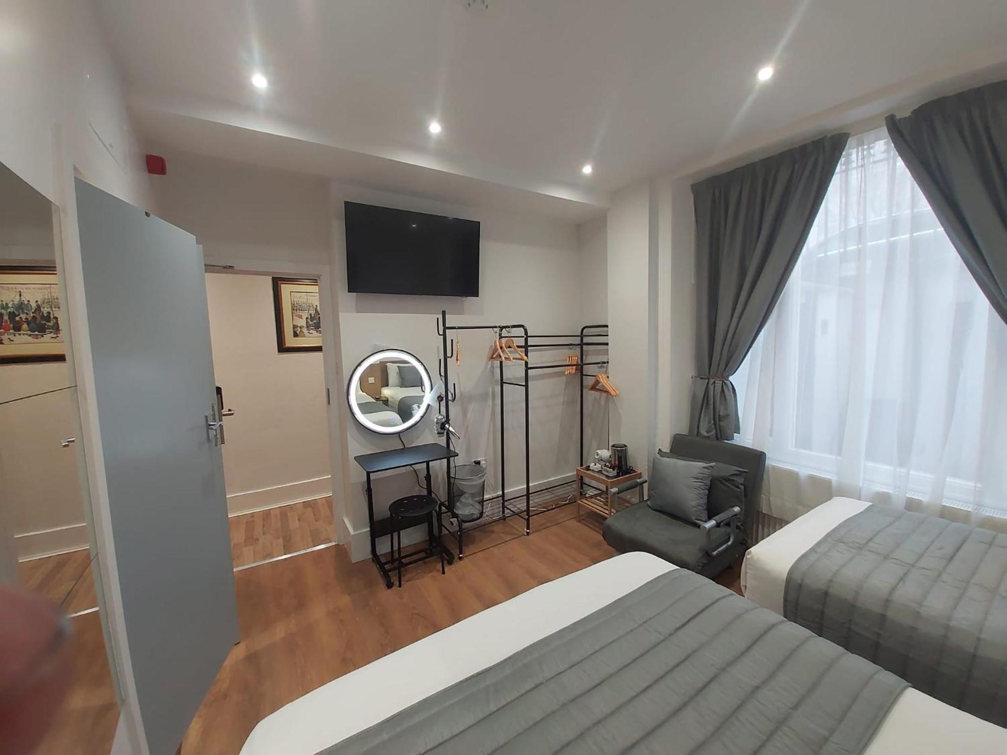 Falcon Hotel London Eksteriør billede